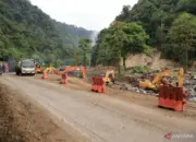 Kendaraan Roda Empat Bisa Lewati Lembah Anai Diperkirakan 16 Desember