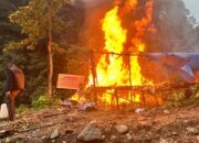 Petugas Temukan Alat Berat dan Musnahkan Perlengkapan Tambang di Pasaman