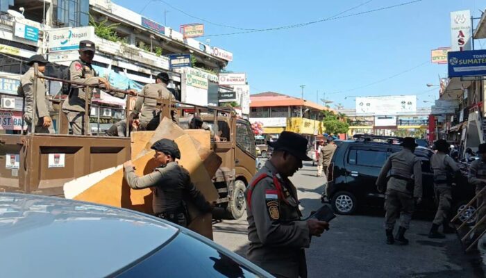 Pedagang Kaki Lima Selasar Pasar Raya Padang Kembali Ditertibkan